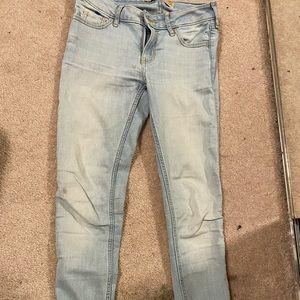Hollister Mid-Rise super skinny jeans